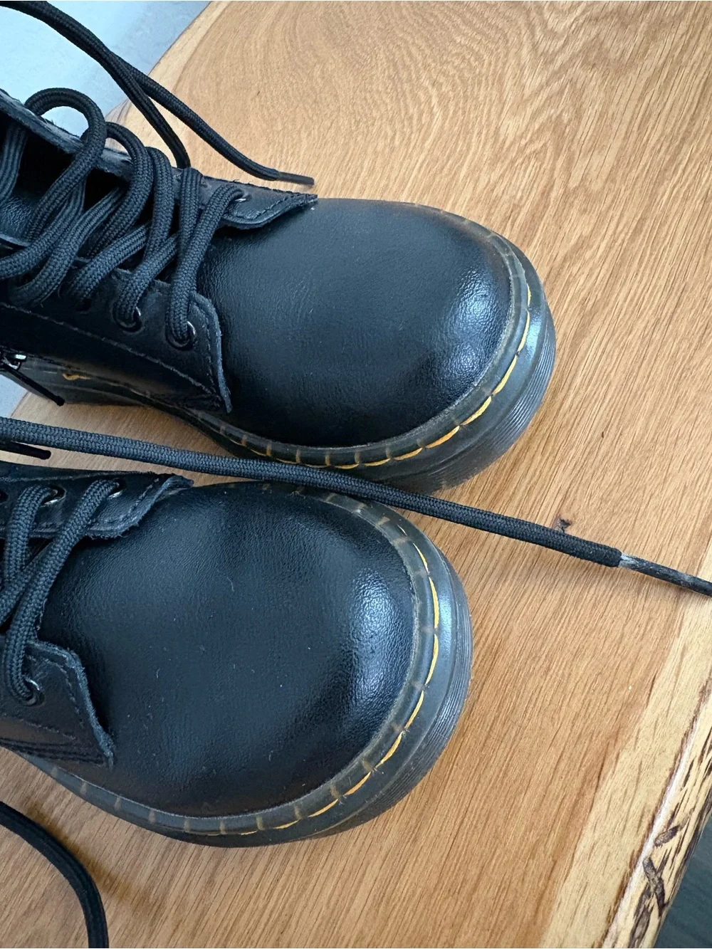 Kids (unisex) Dr. Martens
